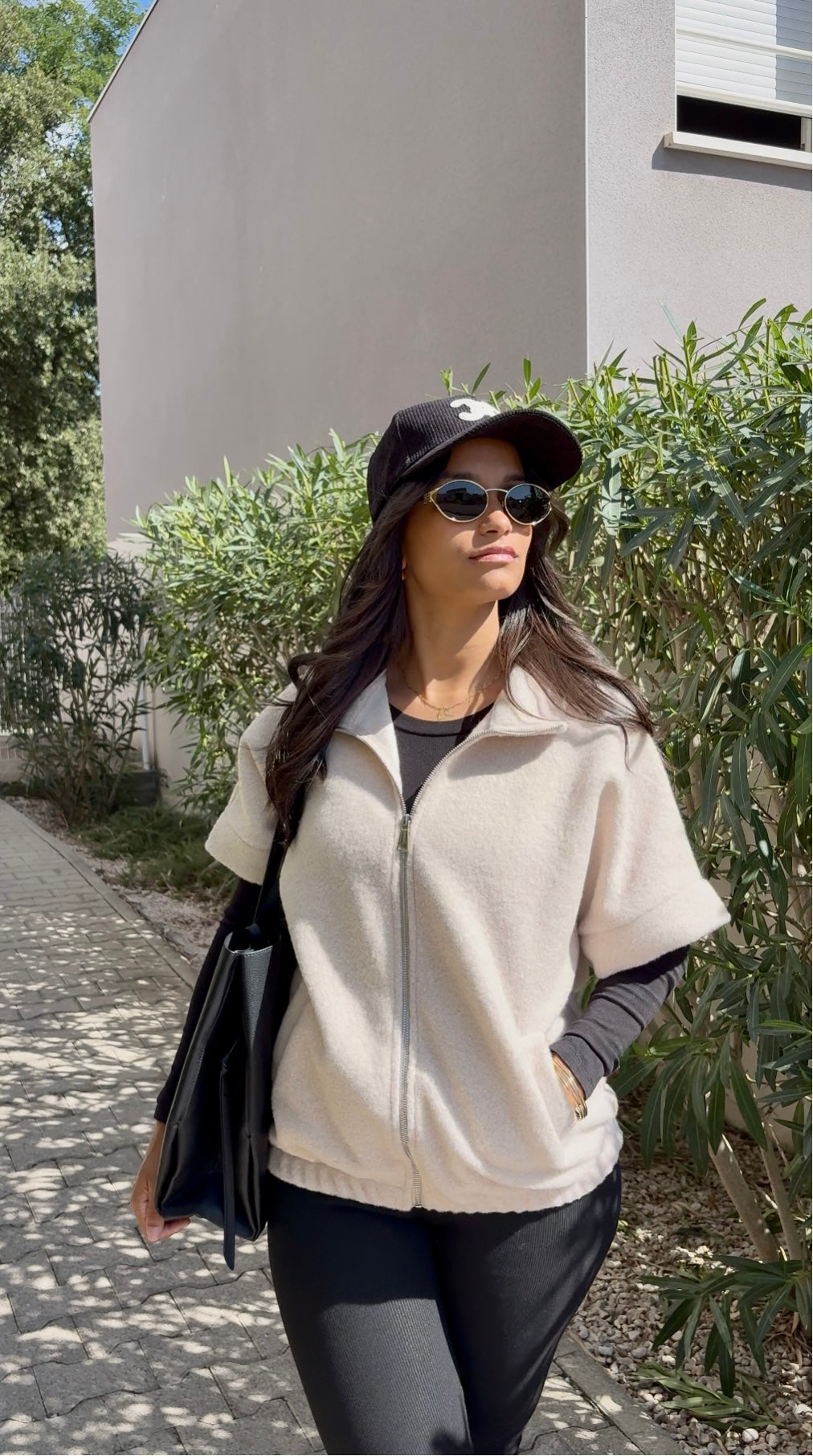 VESTE SANS MANCHES CRÈME